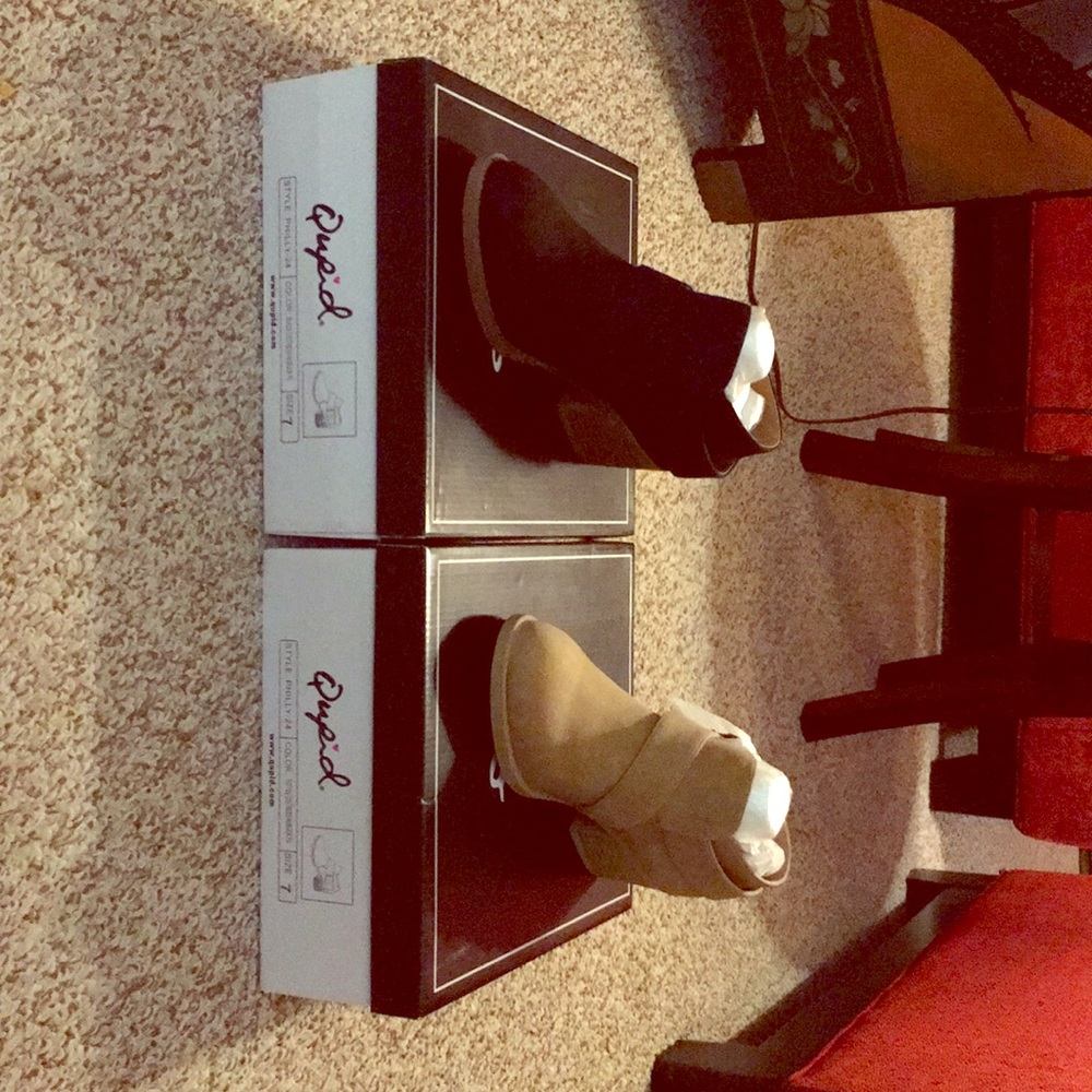 black and brown suede booties size 7